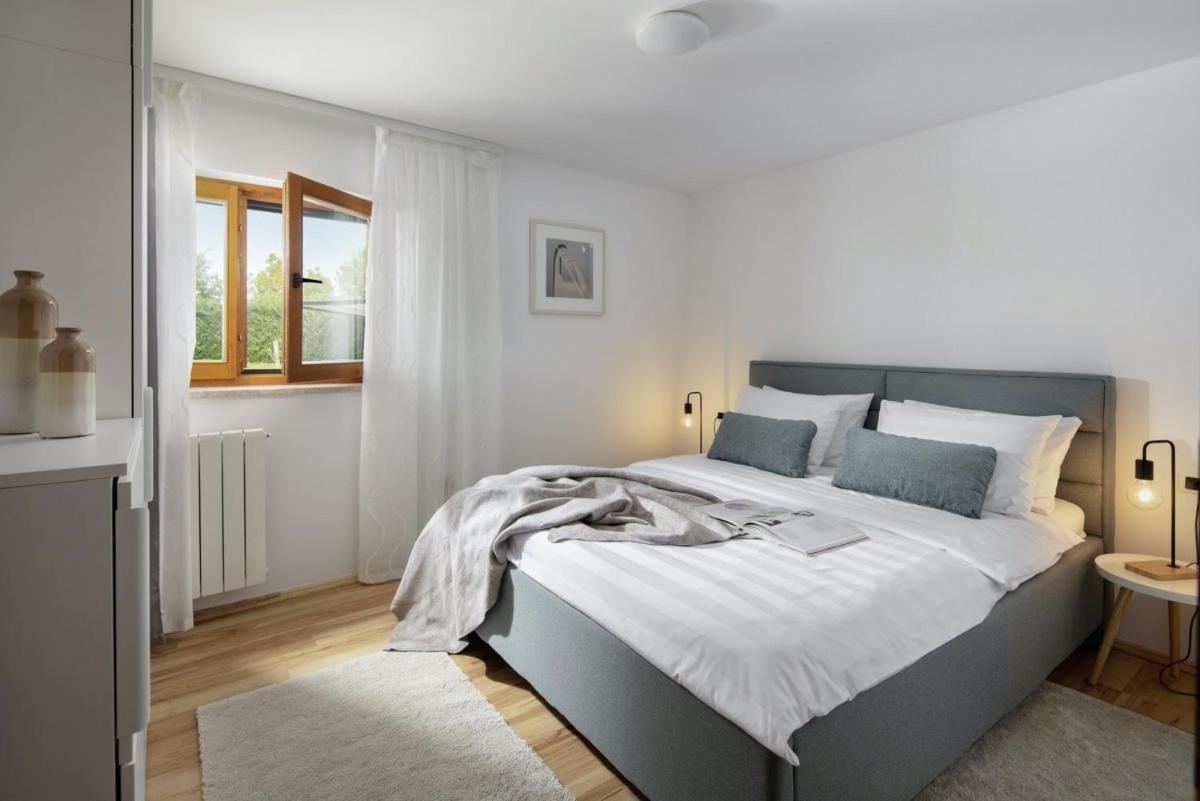 Bella Collina In Krajcar Brijeg - Haus Fuer 4-5 Personen Villa
