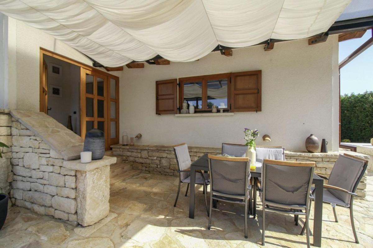 Villa Bella Collina In Krajcar Brijeg - Haus Fuer 4-5 Personen Žminj